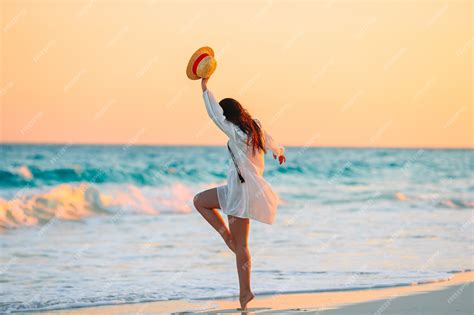 Imágenes de Mujeres En La Playa